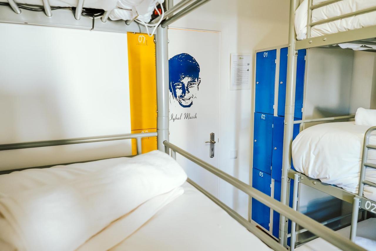 Help Yourself - Restelo Albergue Lisboa